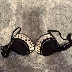 Push up Black and White Women's bikini top